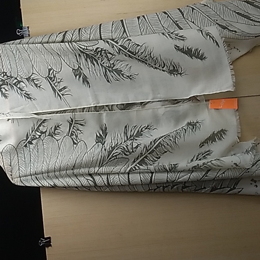 74 x 36 inches Cream & Gray By Love of Fashion 100% Viscose